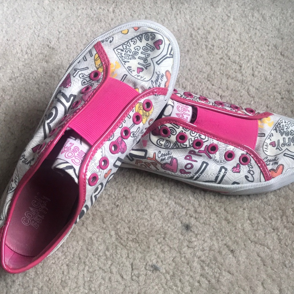 Vintage poppy coach shoes